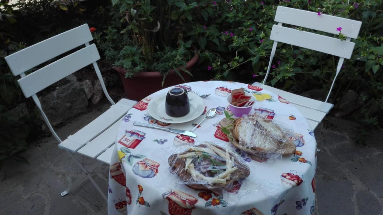 B&B Lago Mulargia Siurgus Donigala Dış mekan fotoğraf