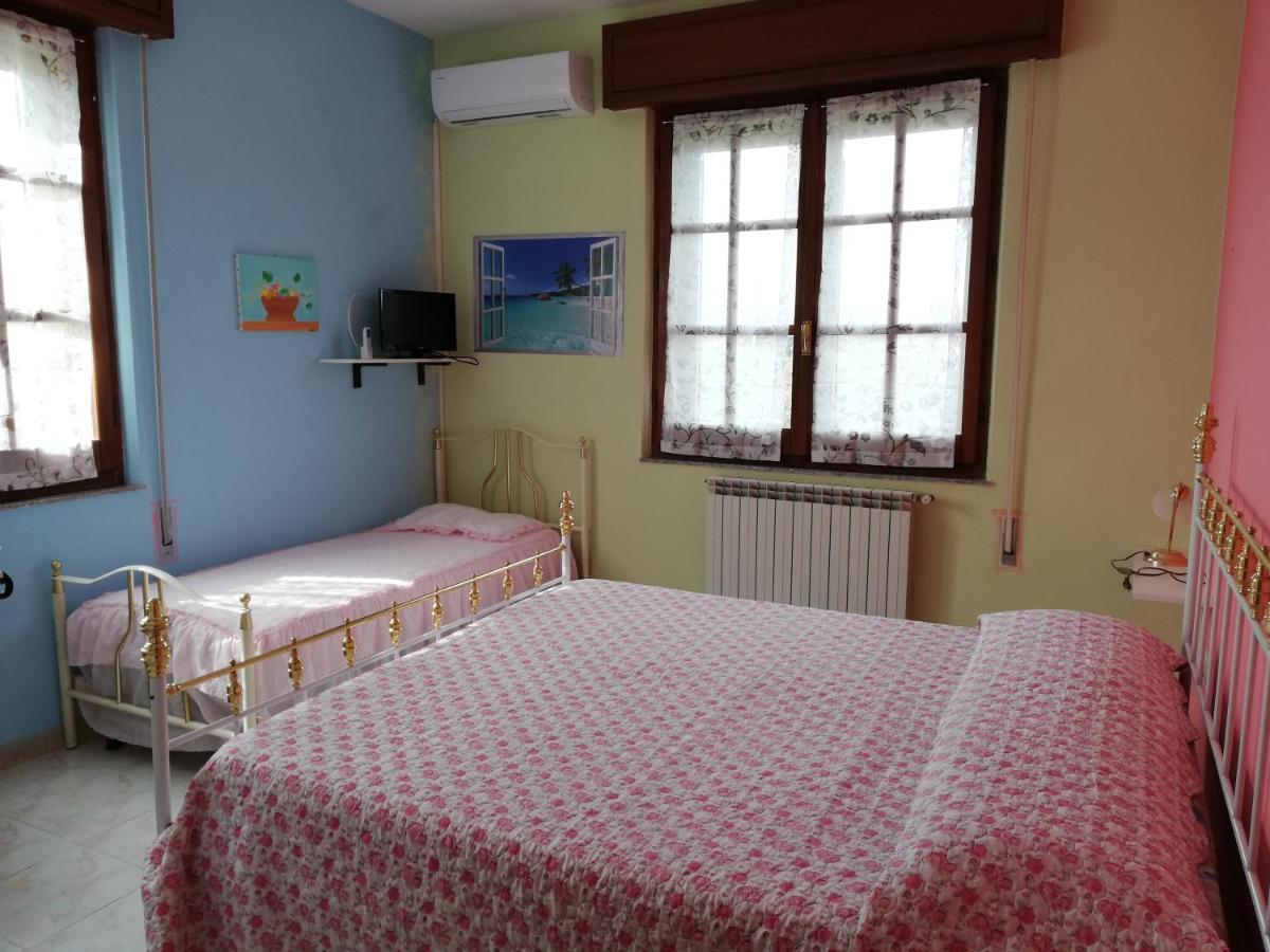 B&B Lago Mulargia Siurgus Donigala Oda fotoğraf